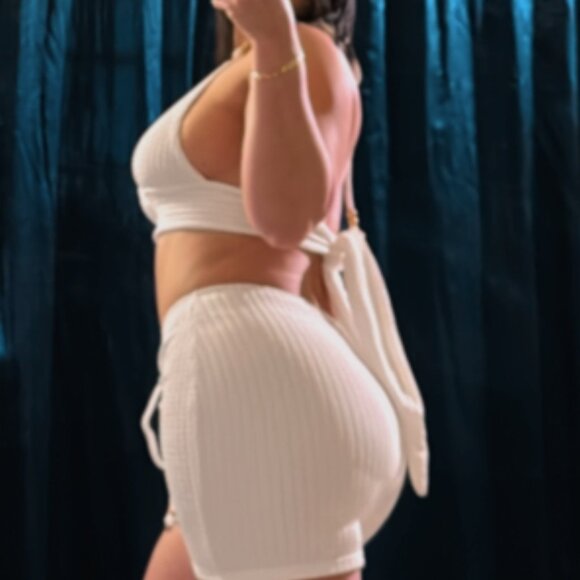 Sunset Seduction Set - Picture 13 of 16